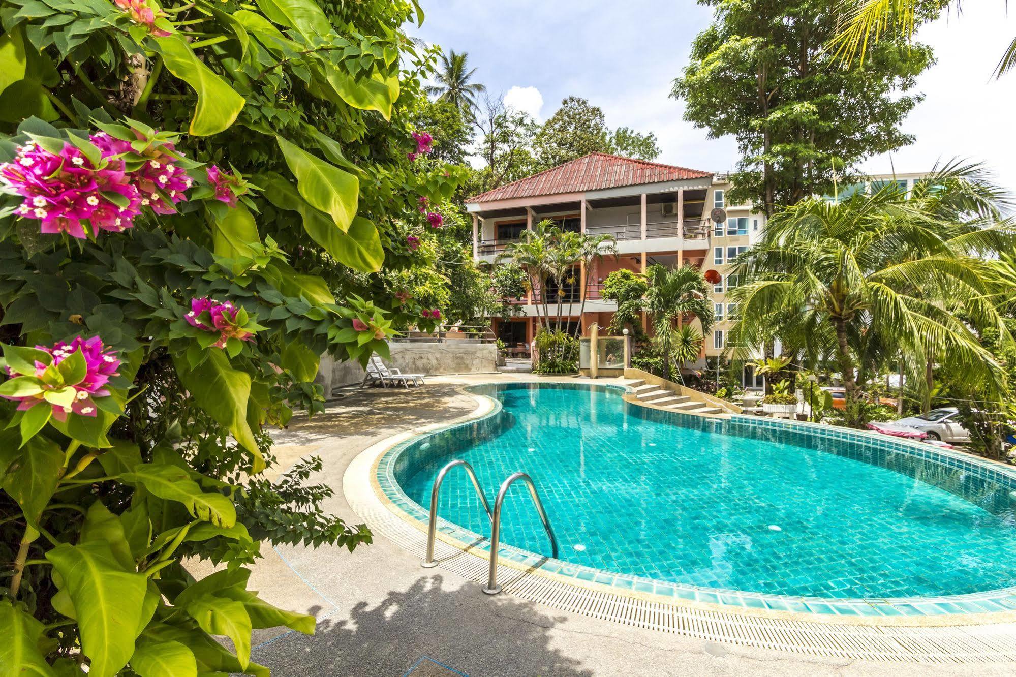 Baan Lukkan Patong Resort Phuket Exterior photo